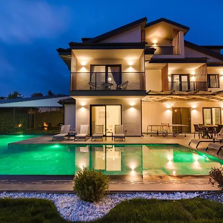 Gezer Luxury Private Pool 别墅